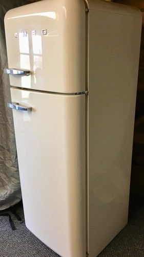 Lovely cream smeg fab30 - ,