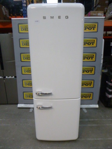 Smeg fridge freezer - smeg,