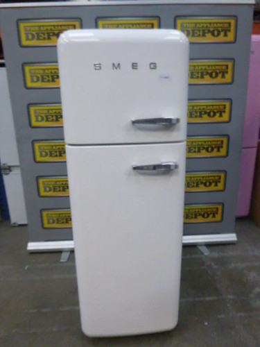 Smeg fridge freezer - smeg, white