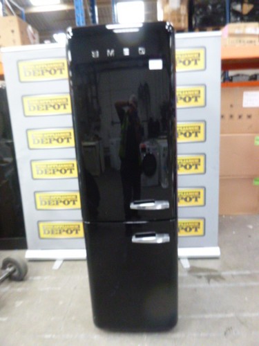 Smeg fridge freezer black - fridge,